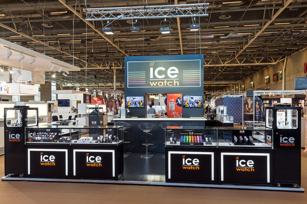 ice-watch photo d'un stand Ice Watch, réalisé par le standiste In'Pulsion