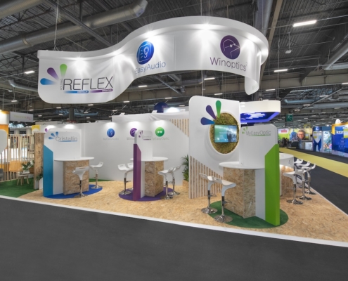 Photo d'un stand réalisé par In'Pulsion pour le Groupe REFLEX, spécialisé en logiciel pour les métiers d'optique, stand SILMO