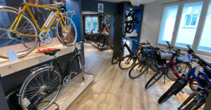 Agencement boutique, l'expertise d'In'Pulsion, créateur d'un magasin de cycles