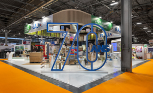 photo d'un stand All4Pack réalisé par In'Pulsion pour les 70 ans du Groupe RAJA, leader européen de l'emballage, en 2024