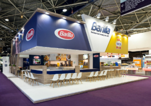 photo d'un stand événementiel réalisé sur mesure par InPulsion pour le Groupe Barilla, au salon SIRHA à Lyon