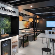 Photo du stand réalisé par le vision In'Pulsion, standiste SFO, pour un Congrès pour la société Menicon