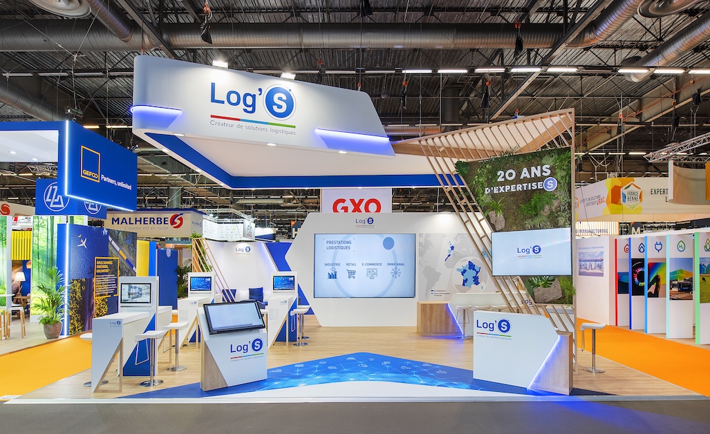 photo d'un Stand personnalisé sur un salon logistique et supply chain, par In’Pulsion concepteur-fabricant, pour la société Log's